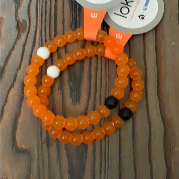lokai Find Your Balance Bracelet - Picture 3 of 8